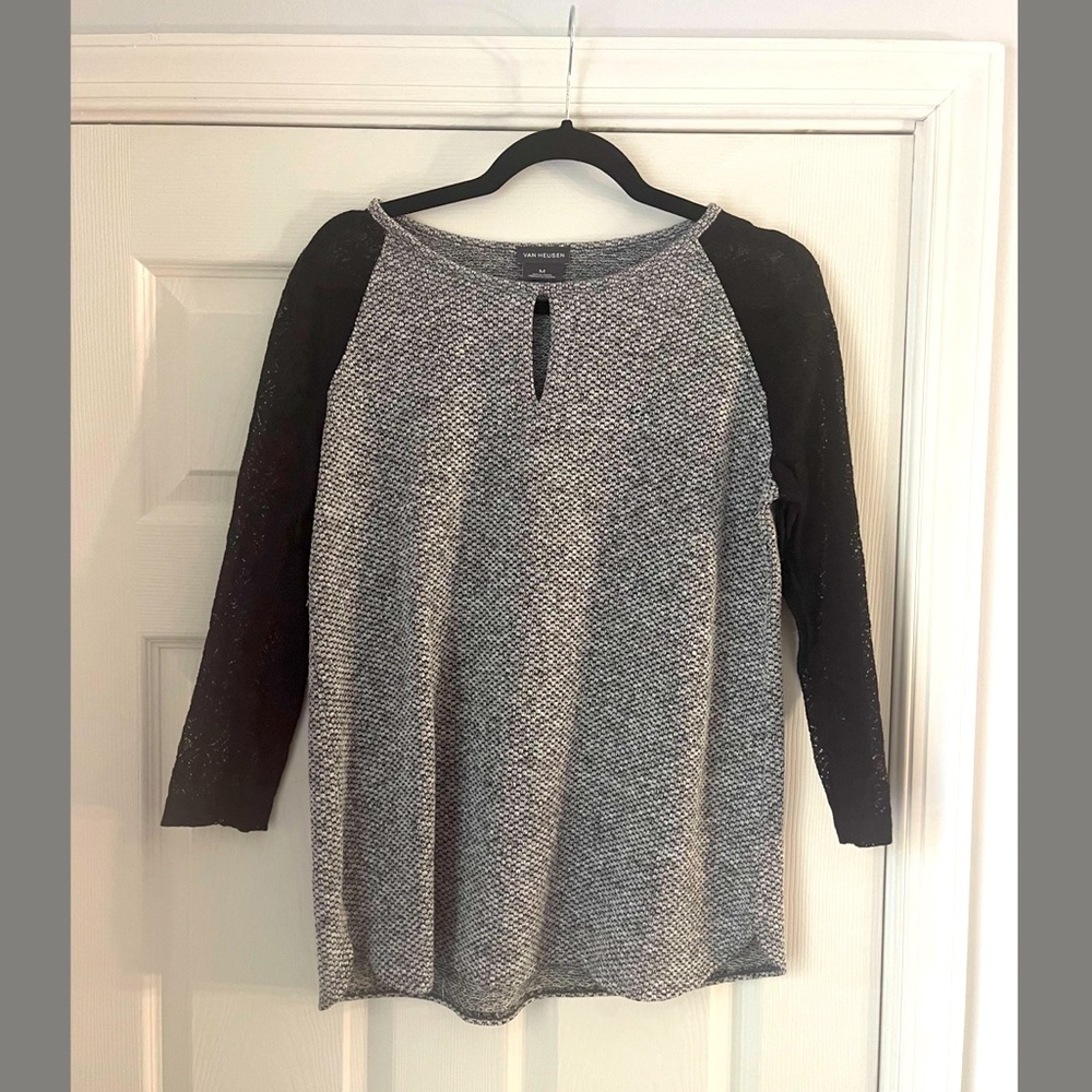 Van Heusen sweater with lace sleeves. Sz M
